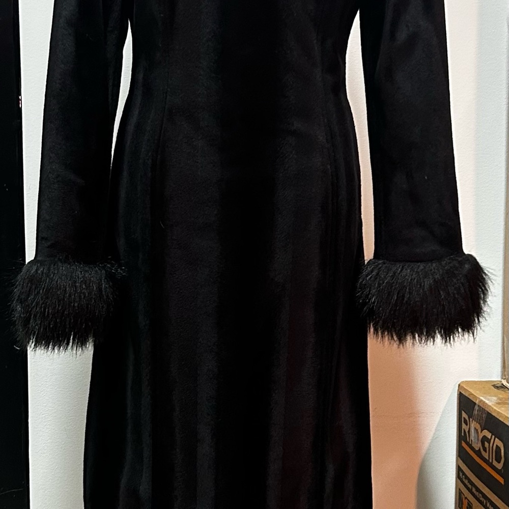 Vintage Guess jeans Glamour black velour mid length coat, size:Small - Picture 7 of 10